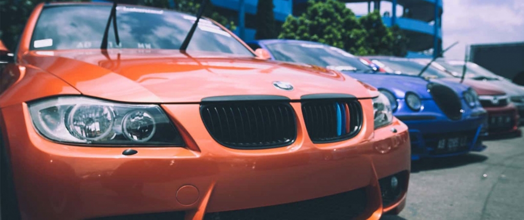 orange bmw front bumper and hood